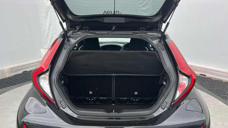 Toyota Aygo X 1.0 VVT-i Edge 5dr Petrol Hatchback